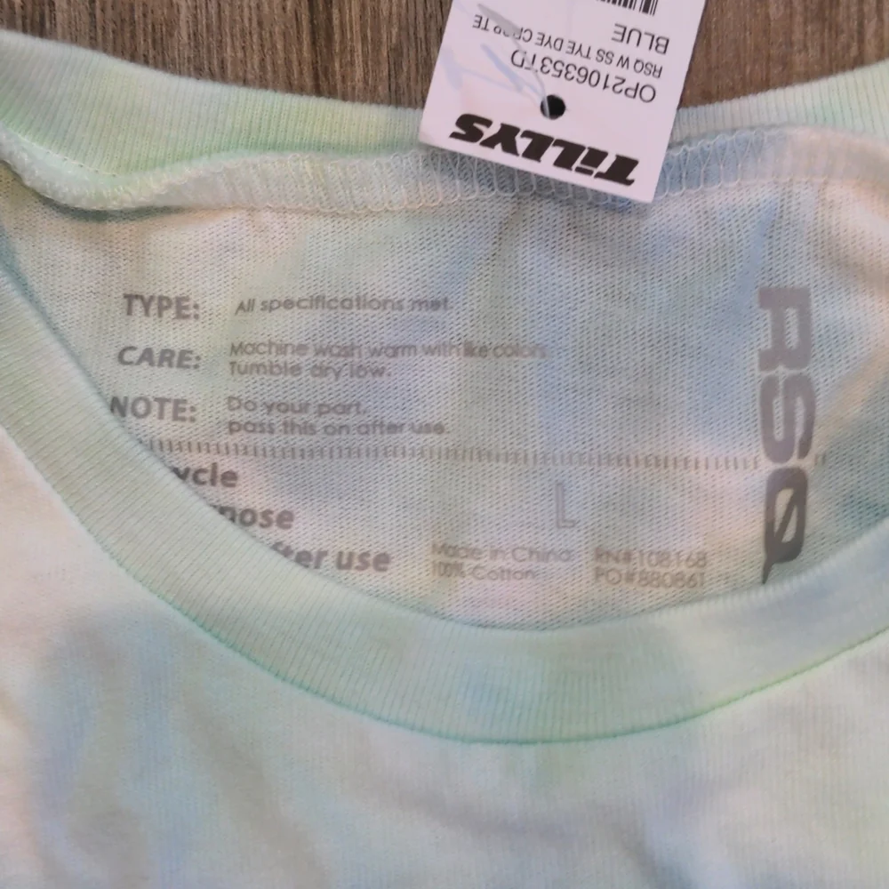 NWT Girls' RSQ Tie Dyed Cropped Tee and Matching Sweat Short Set